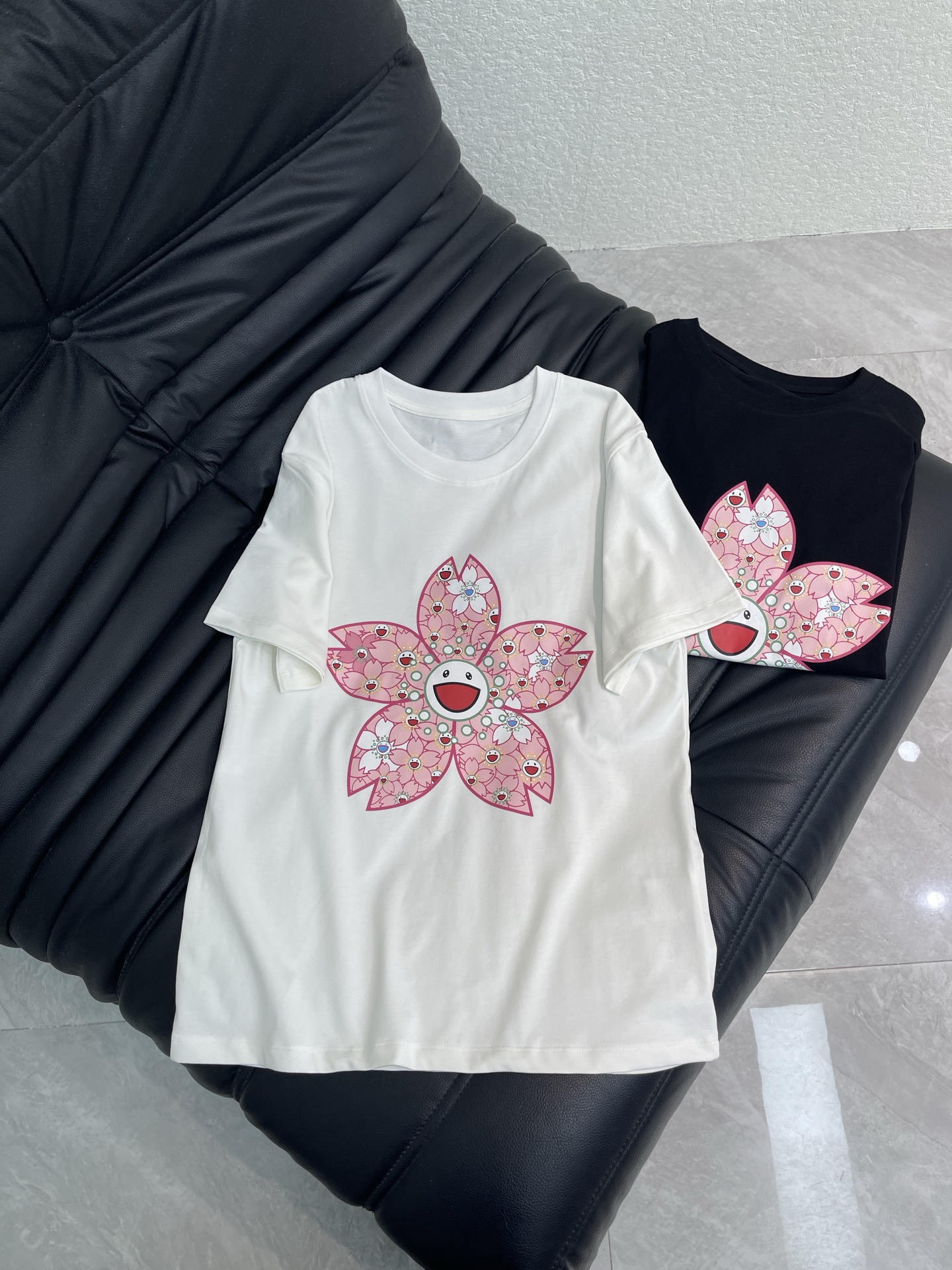 Women's short sleeves